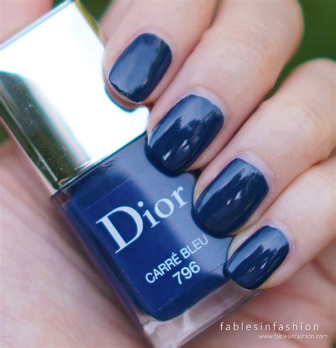 vernis bleu nuit dior